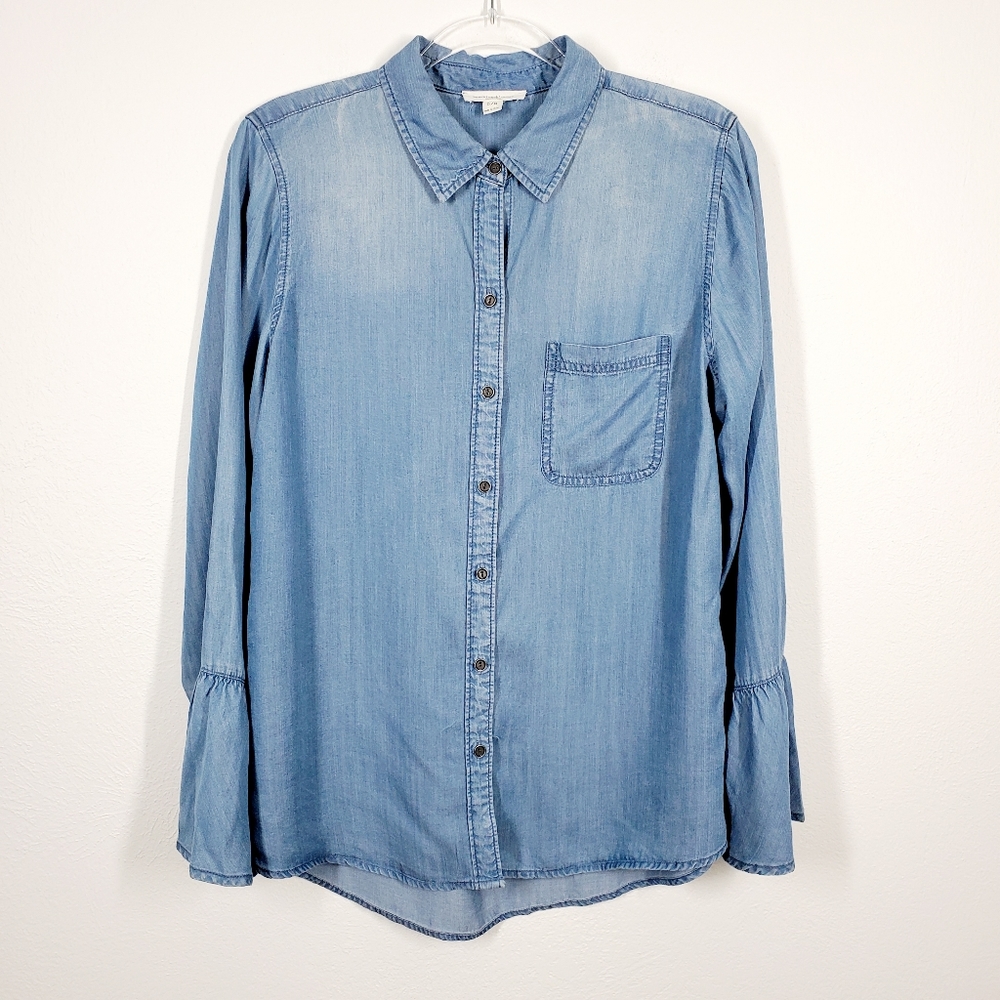 BEACH LUNCH LOUNGE COLLECTION CHAMBRAY BLOUSE